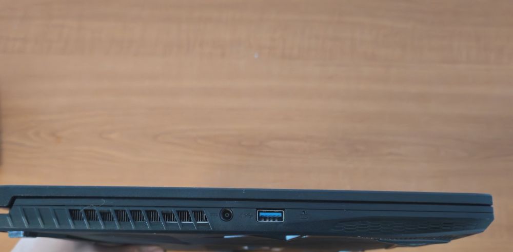MSI GF63 Thin 11UC - i5-11400H / RTX 3050 / 16GB RAM / 1TB SSD / 144Hz