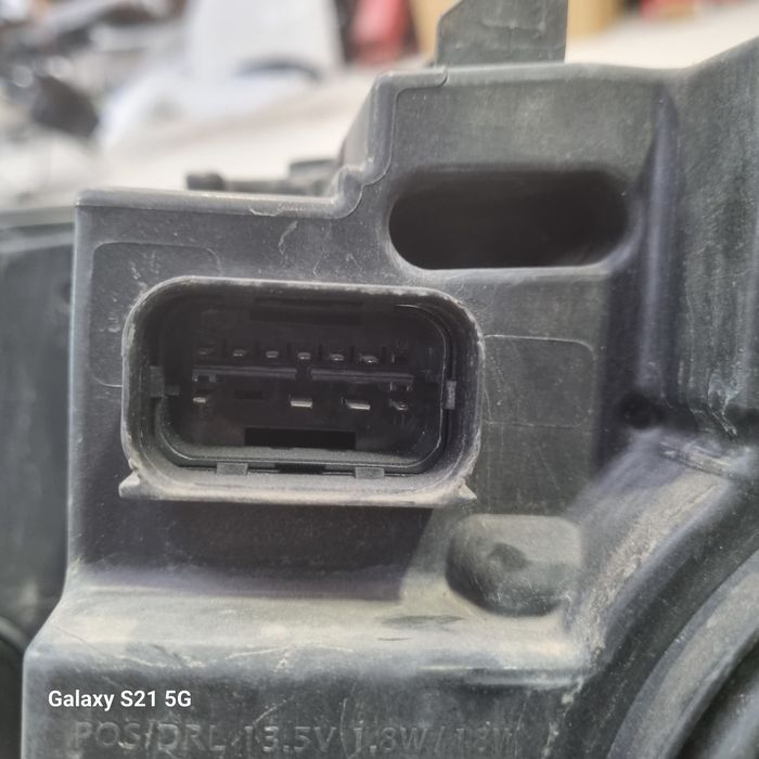 Far dreapta BMW X5 X6 F15 F16  Led adaptiv de europa  4 calculatoare