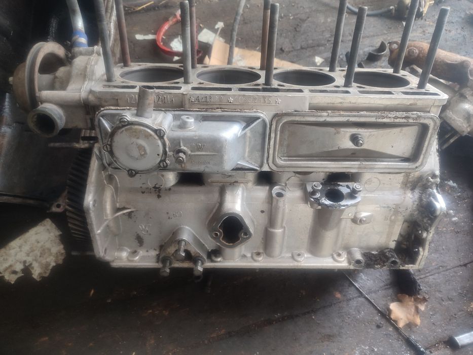 Продам блок на газель, УАЗ,100 двигатель умз
