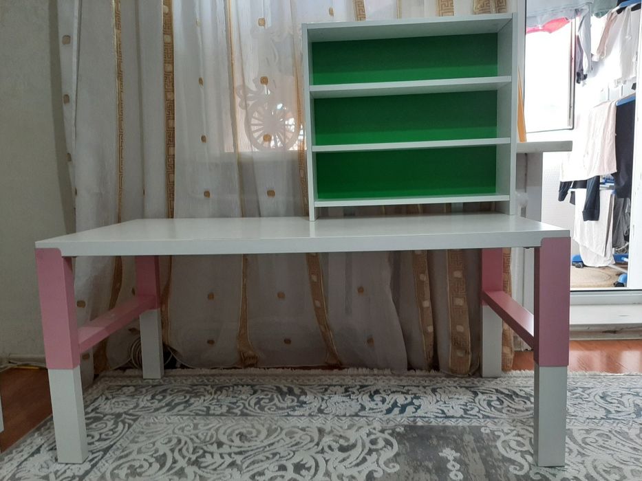 Стол письменный Икеа