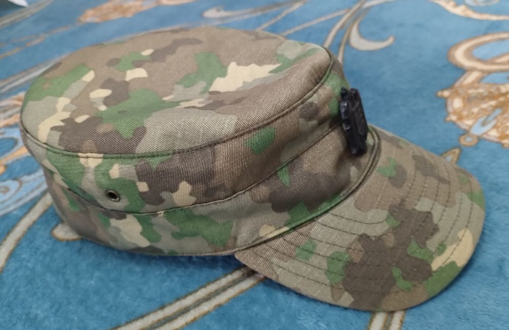 Capela / sapca militara camuflaj combat, MENTOR marimea 57+cuc/stema