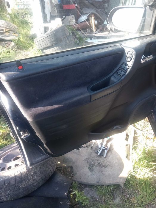 Продавам на части Opel zafira А 1.8 125к