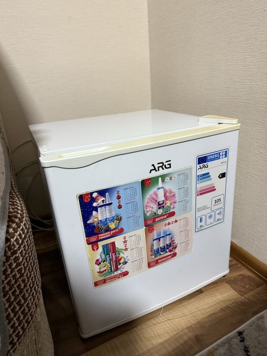 Продам мини Холодильник