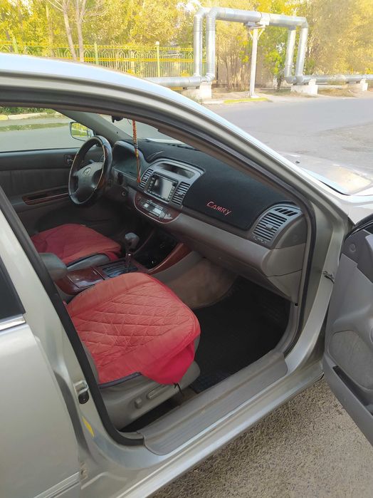 машина toyota camry 30 2002 года