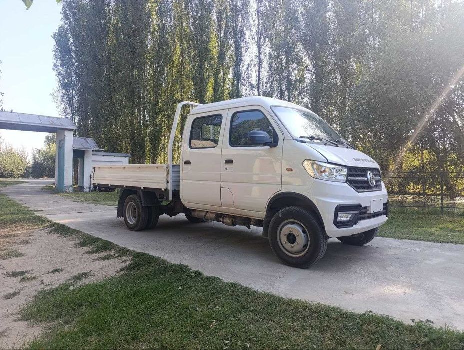 Грузовой автомобиль Dong Feng