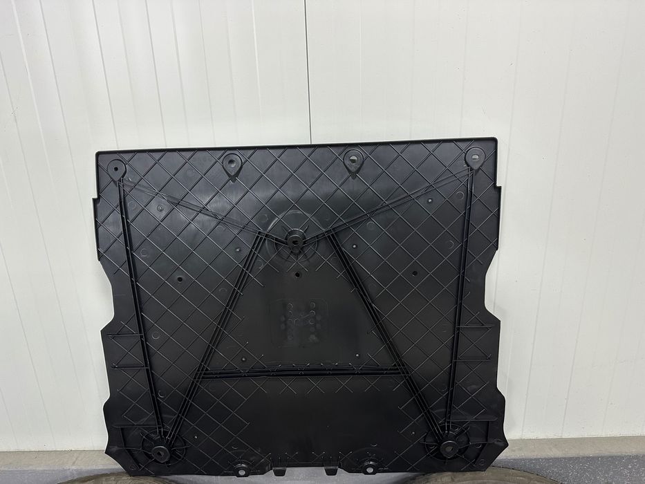 Кора за преден мост Tesla model Y/3