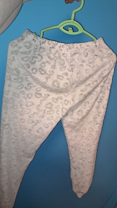 Пижама S размер - удобна, хубава материя