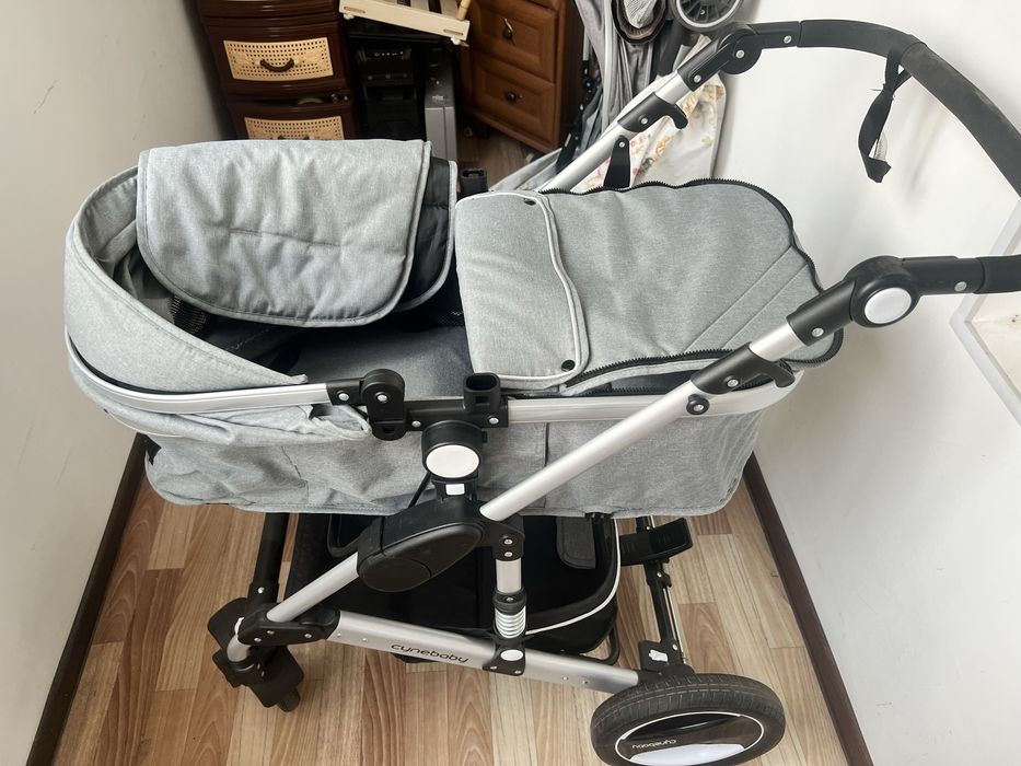 Продам новая Коляска.