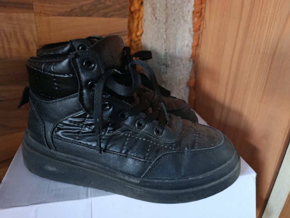 Лот от 3 чифта детски обувки