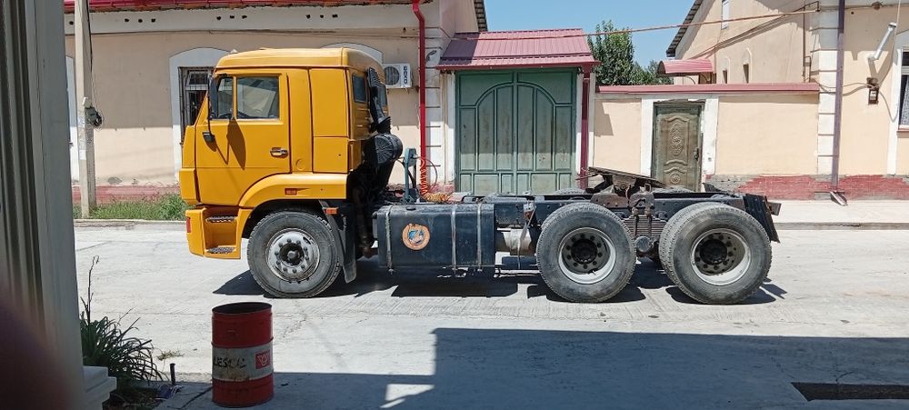 Kamaz lejanka kabina sotiladi yili 2011 ishlab turgan naxaddi