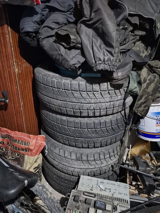 Продам комплект покрышек R 19