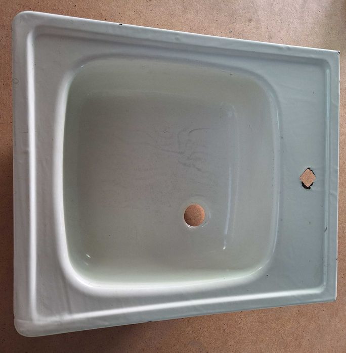 Кухонная мойка эмалированная, раковина