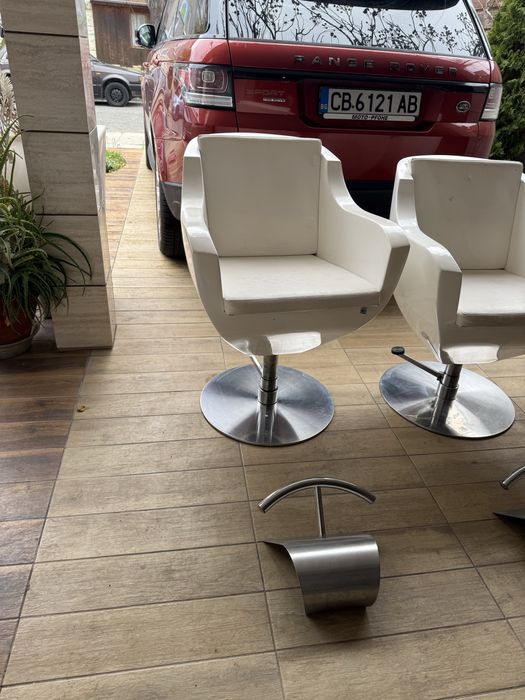 Промоция - Фризьорско оборудване 3 стола + измивна колона