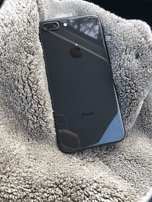 Iphone 8 plus в идеале 64гб