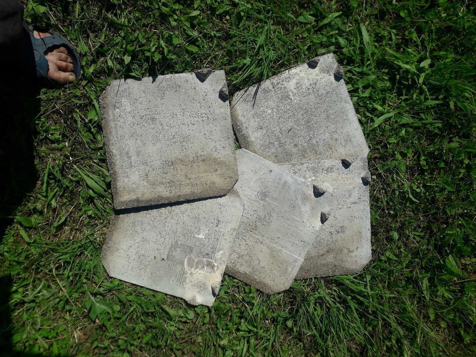 Tăblite din beton și țiglă roșie, acoperiș sau pavaj