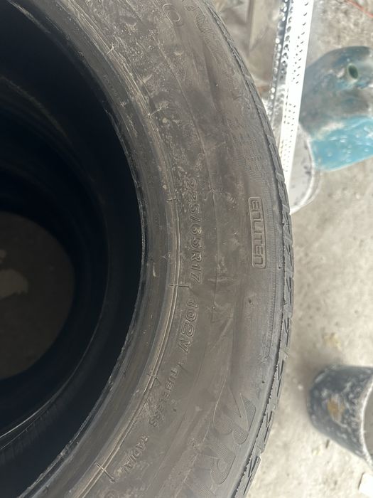 Anvelope de vara Bridgestone 255/65 R17 rulate 10.000 km