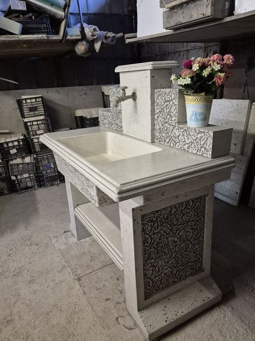 Градинска мивка свободностояща