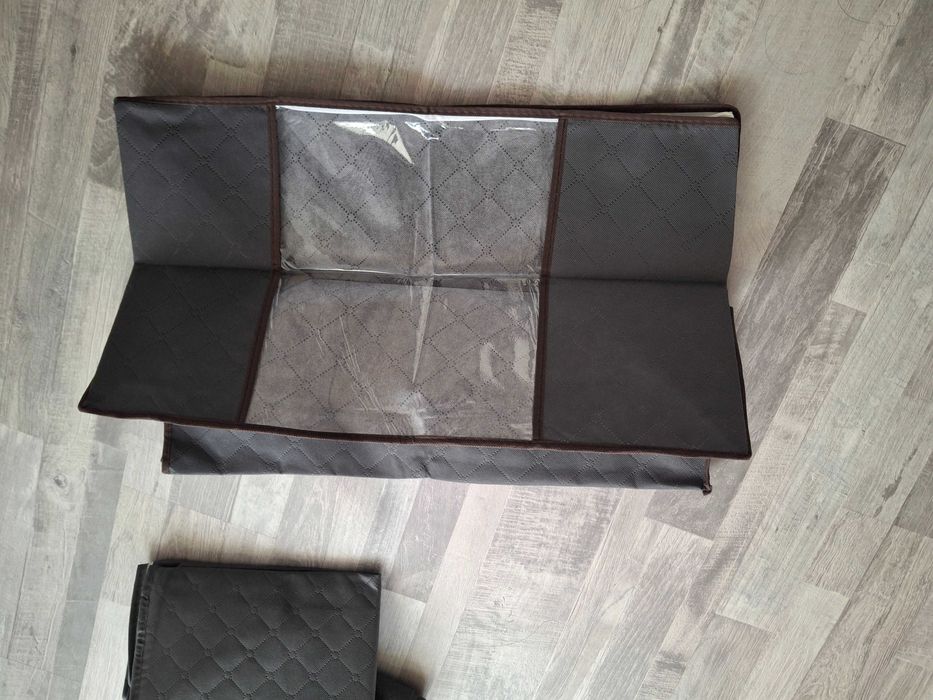 Cutii textile cu fereastră transparentă