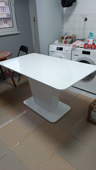 Кухненска  маса за хранене