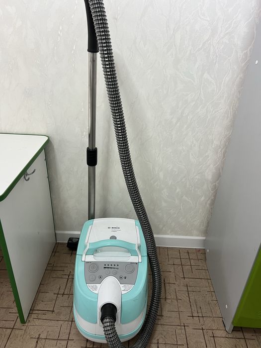 Пылесос моющий Бош