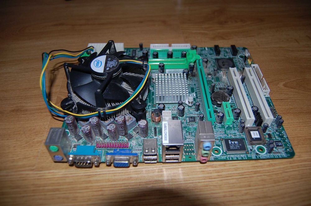 Placi de baza 2 functionale,1 nefunctionala