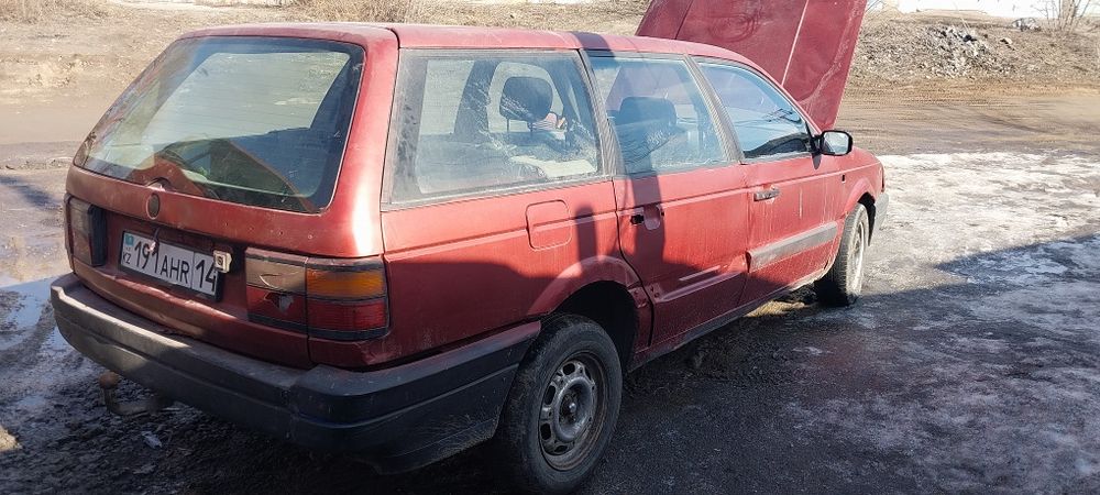 Продам пассат б3, 1,8 карбюратор