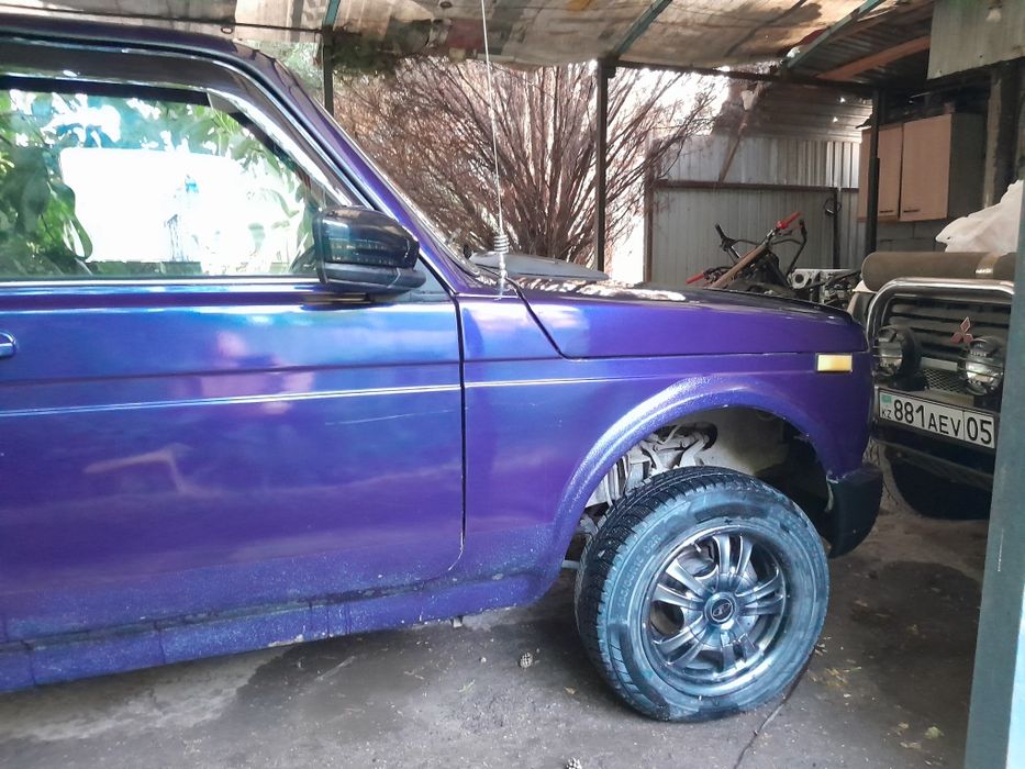 Продам машину 2000г