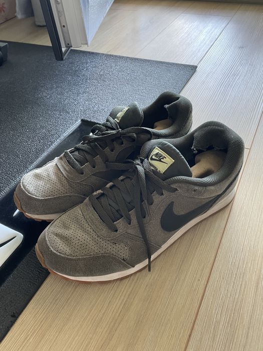 Papuci Nike MD Runner 2 barbati marime 44