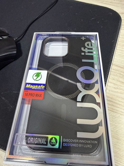 Iphone 16 pro max chexol