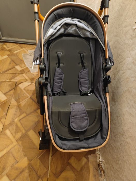 Коляска детская в отличном состоянии