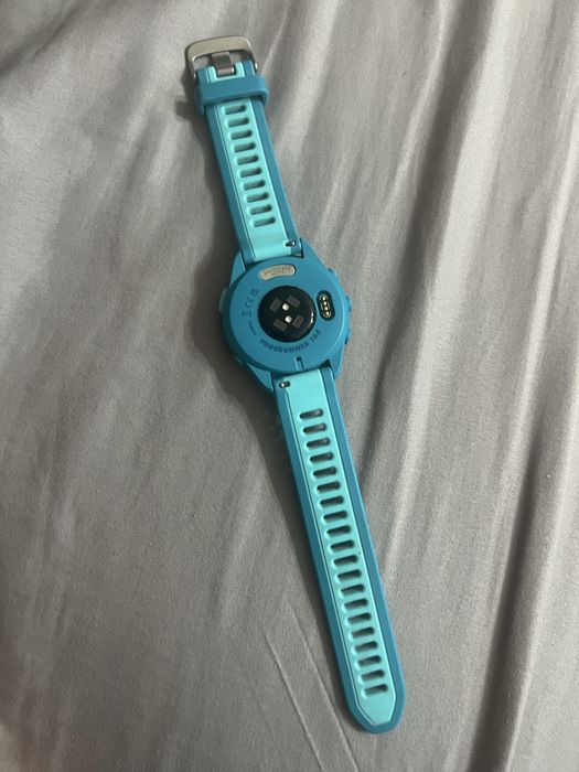 Часы Garmin forerunner 165 music 43мм