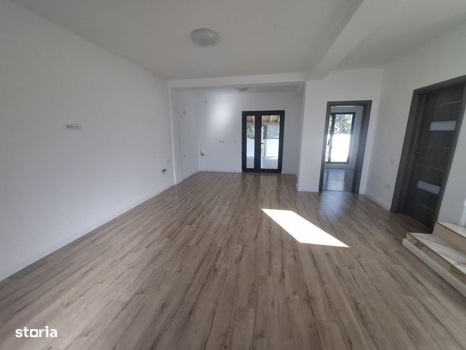 Vila individuala SUPERBA Tunari, ZONA BUNA, TOATE utilitatile