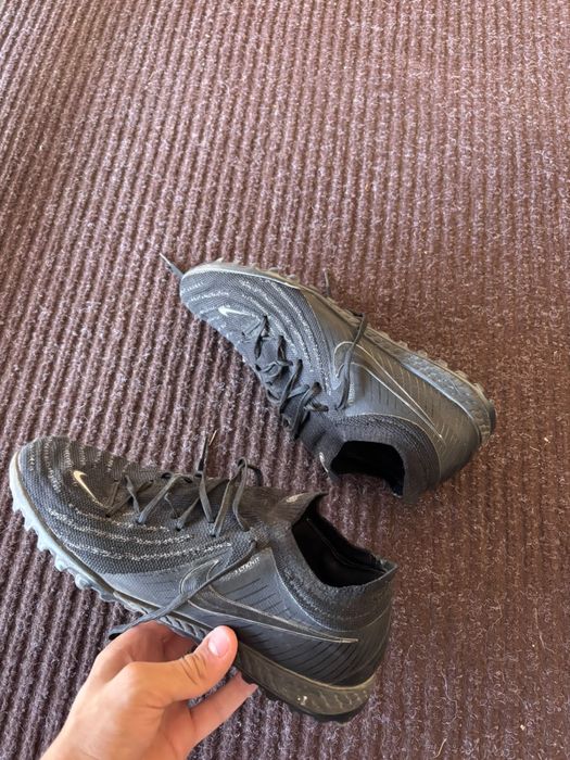 Nike черного цвета