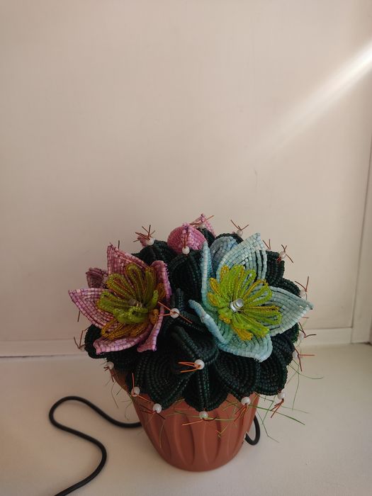 Кактус из бисера