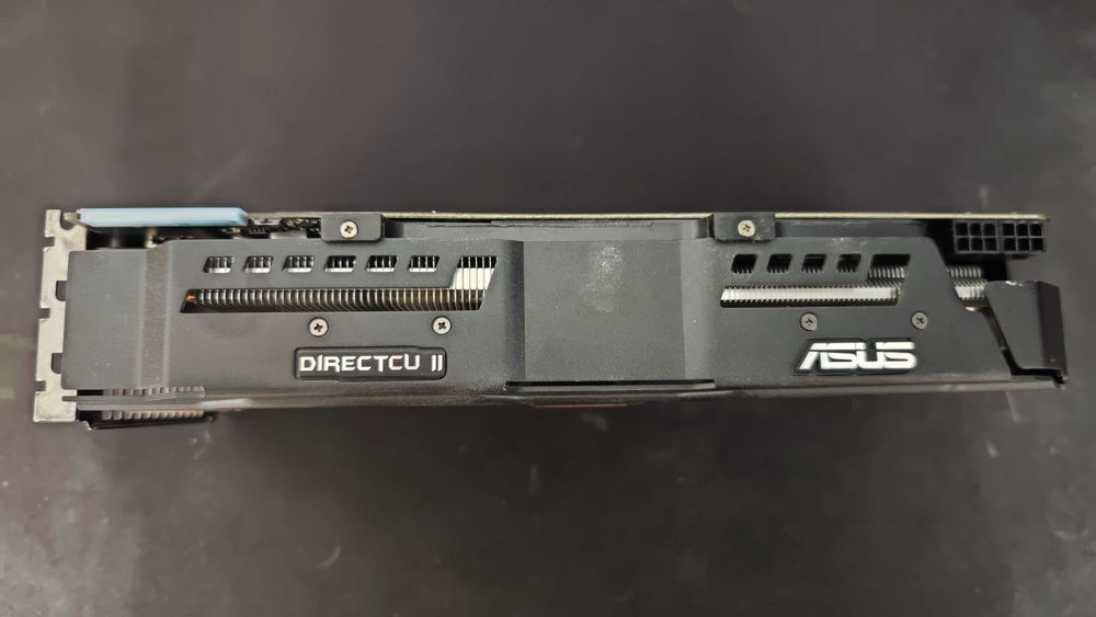 Asus AMD Radeon HD7950