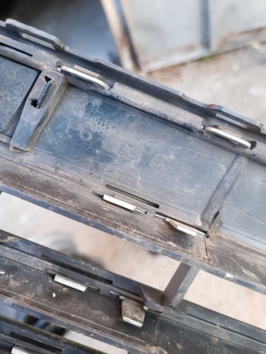 решетка предна броня Touareg 7P6 (2015)