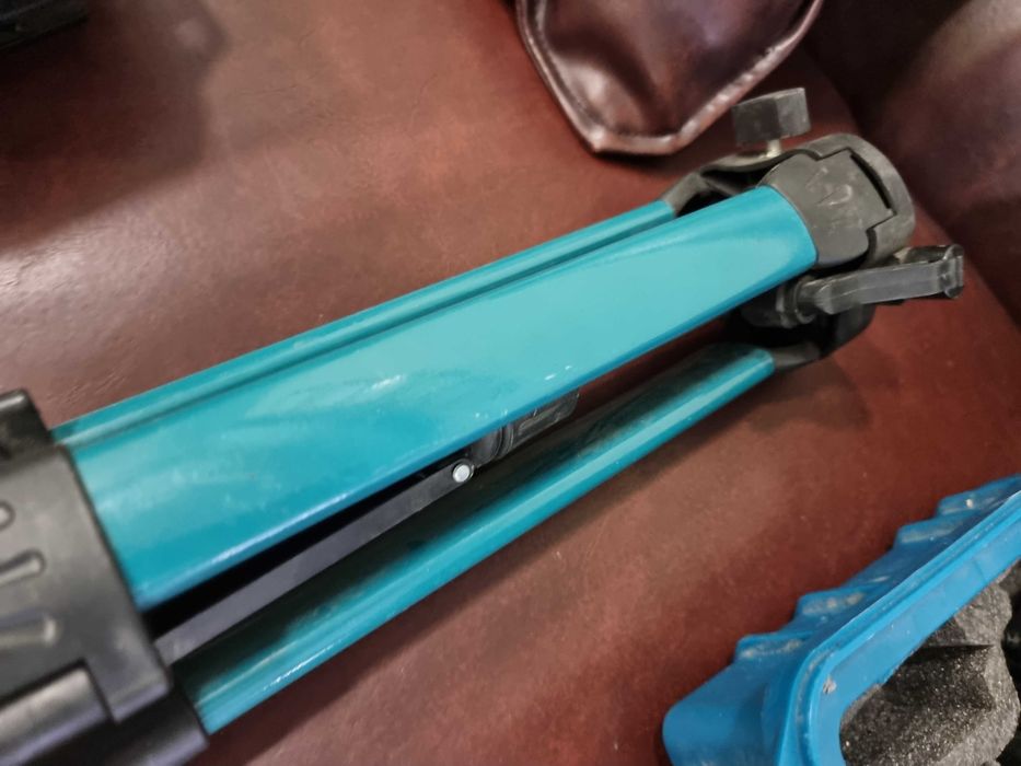 Лазерен нивелир, зелен цвят