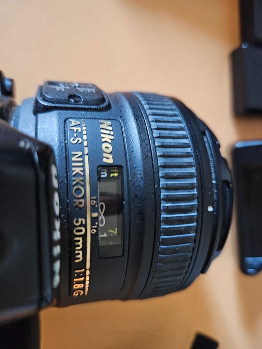 Фотоапарат NIKON D3100 с 2 обектива, чанта и други