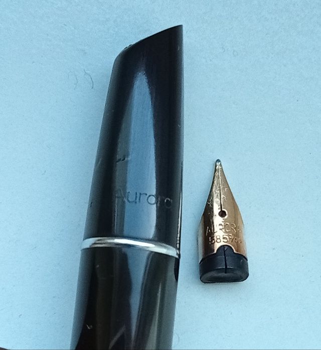 Stilou aurora peniță aur