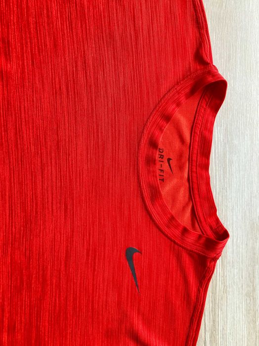 Найк Nike Dri Fit мъжка тениска размер М