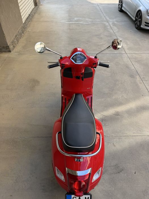Vespa GTS Super 300