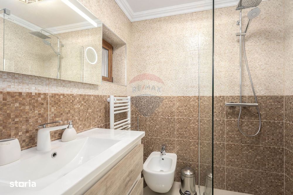 Vilă de inchiriat renovata recent, 1000 mp teren, terasa de vara