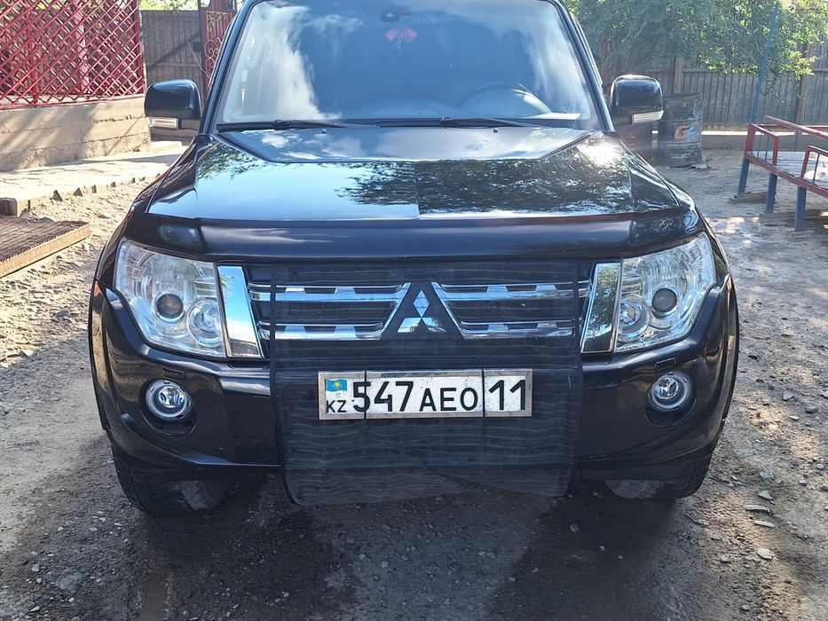 Mitsubishi Pajero 2011 года