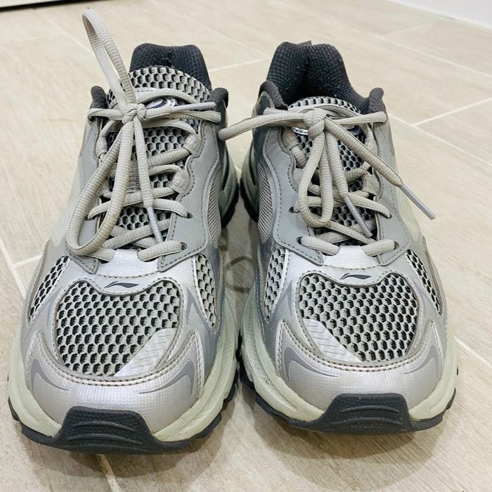 !Продам! Кроссовки Li-ning
