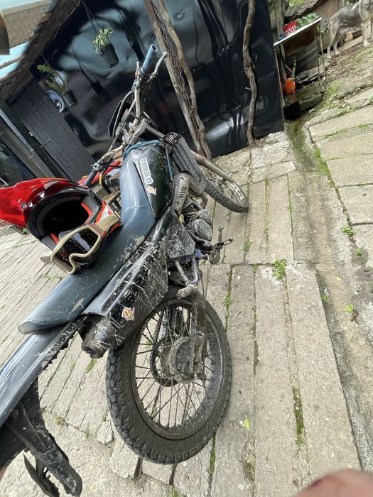 Motocigleta yamaha dt50