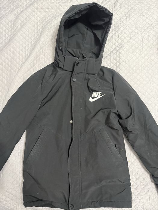 Продам куртку на мальчика