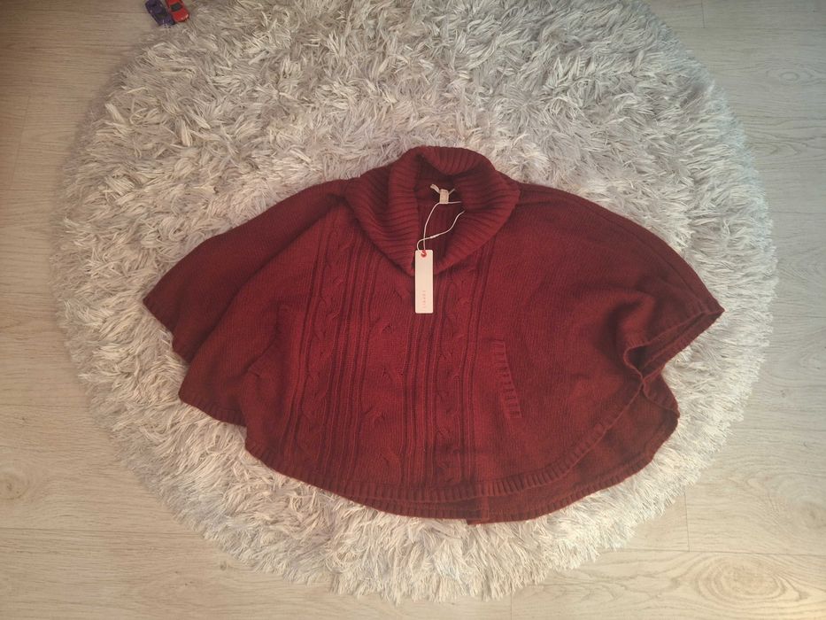 Poncho Espirit marinea M.Este nou nout! Pret 70lei.