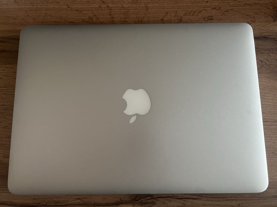 Apple MacBook Air 13 A1466 [i5 / 8GB / 128GB]