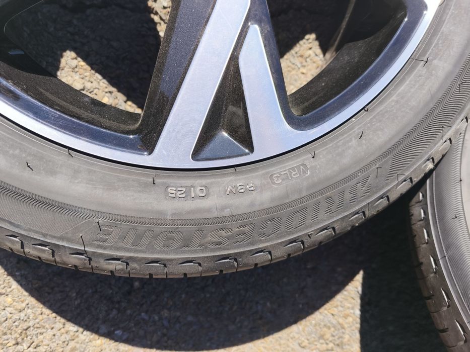 16" оригинални алуминиеви джанти за Toyota Yaris.
