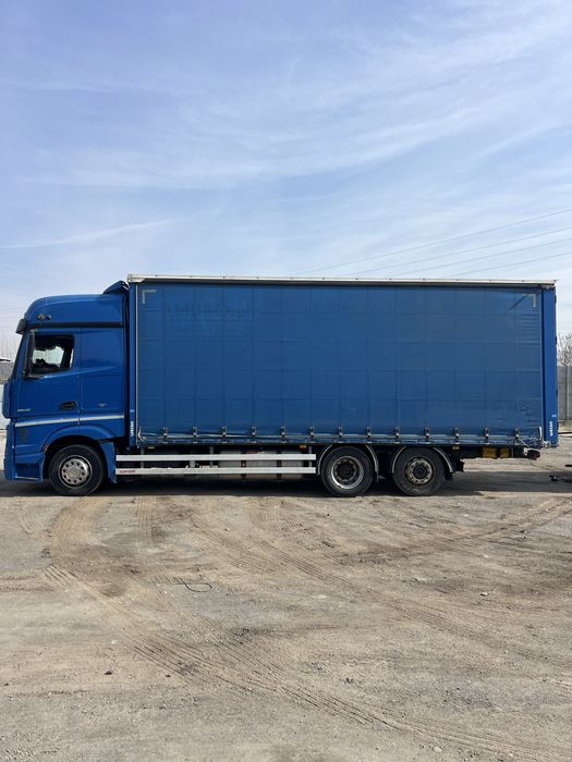 Mercedes Actros паравоз